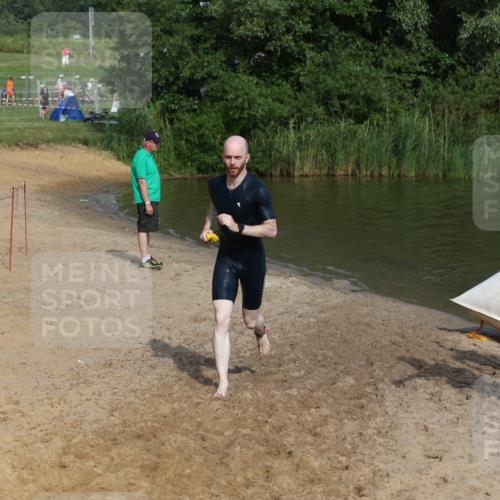 21.06.2026 - 29. Vierlanden-Triathlon Andreas Tolksdorf http://msf.ph/oto/9856183 21.06.2026 08:55:56 Schwimmen 87, 138 meine-sportfotos.de