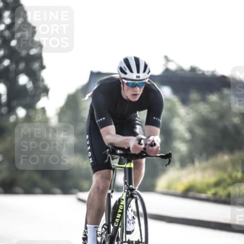 21.06.2026 - 29. Vierlanden-Triathlon H.Heesch http://msf.ph/oto/9856200 21.06.2026 08:59:03 Radfahren 83, 86, 130 meine-sportfotos.de