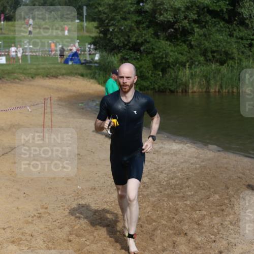 21.06.2026 - 29. Vierlanden-Triathlon Andreas Tolksdorf http://msf.ph/oto/9856224 21.06.2026 08:55:57 Schwimmen 87, 138 meine-sportfotos.de