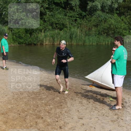 21.06.2026 - 29. Vierlanden-Triathlon Andreas Tolksdorf http://msf.ph/oto/9856239 21.06.2026 08:56:00 Schwimmen 138 meine-sportfotos.de