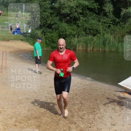 21.06.2026 - 29. Vierlanden-Triathlon Andreas Tolksdorf http://msf.ph/oto/9856314 21.06.2026 08:56:19 Schwimmen 121 meine-sportfotos.de