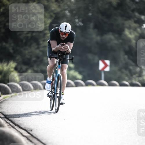 21.06.2026 - 29. Vierlanden-Triathlon H.Heesch http://msf.ph/oto/9856315 21.06.2026 08:59:48 Radfahren 135 meine-sportfotos.de