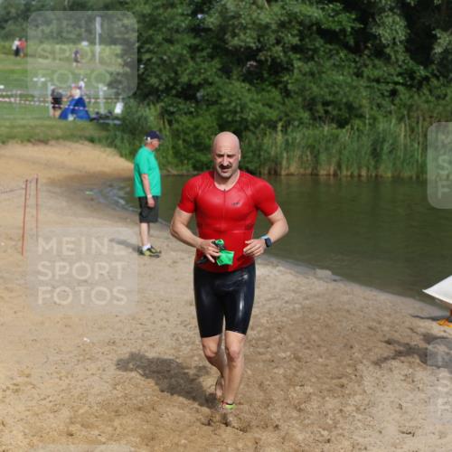 21.06.2026 - 29. Vierlanden-Triathlon Andreas Tolksdorf http://msf.ph/oto/9856318 21.06.2026 08:56:19 Schwimmen 121 meine-sportfotos.de