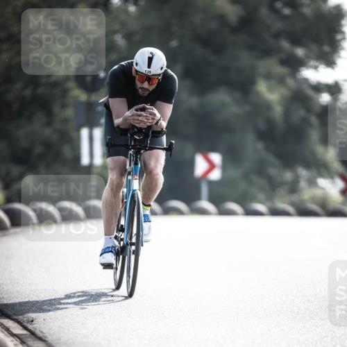 21.06.2026 - 29. Vierlanden-Triathlon H.Heesch http://msf.ph/oto/9856323 21.06.2026 08:59:48 Radfahren 135 meine-sportfotos.de