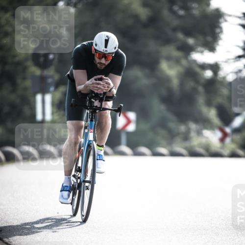 21.06.2026 - 29. Vierlanden-Triathlon H.Heesch http://msf.ph/oto/9856326 21.06.2026 08:59:48 Radfahren 135 meine-sportfotos.de