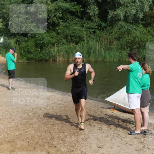 21.06.2026 - 29. Vierlanden-Triathlon Andreas Tolksdorf http://msf.ph/oto/9856351 21.06.2026 08:56:36 Schwimmen 123 meine-sportfotos.de