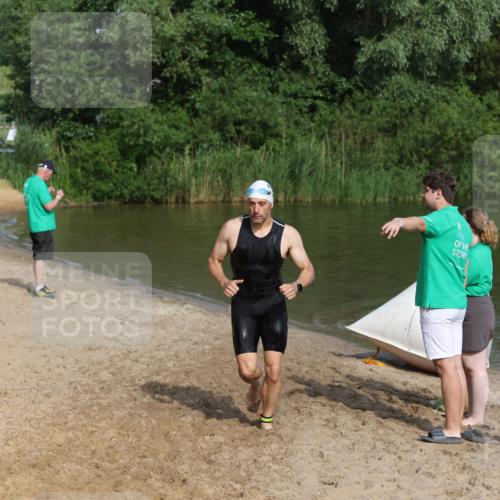 21.06.2026 - 29. Vierlanden-Triathlon Andreas Tolksdorf http://msf.ph/oto/9856359 21.06.2026 08:56:36 Schwimmen 123 meine-sportfotos.de