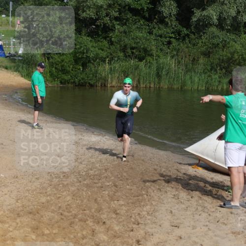 21.06.2026 - 29. Vierlanden-Triathlon Andreas Tolksdorf http://msf.ph/oto/9856386 21.06.2026 08:57:14 Schwimmen 41 meine-sportfotos.de