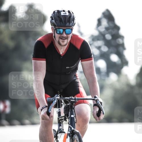 21.06.2026 - 29. Vierlanden-Triathlon H.Heesch http://msf.ph/oto/9856407 21.06.2026 09:00:38 Radfahren 48, 156 meine-sportfotos.de