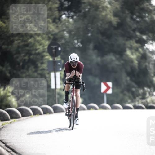 21.06.2026 - 29. Vierlanden-Triathlon H.Heesch http://msf.ph/oto/9856412 21.06.2026 09:00:47 Radfahren 157 meine-sportfotos.de