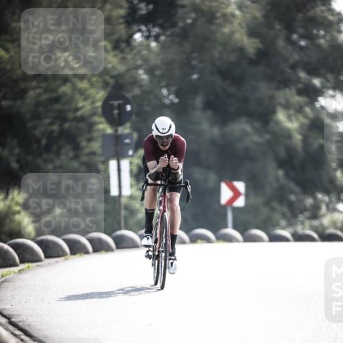 21.06.2026 - 29. Vierlanden-Triathlon H.Heesch http://msf.ph/oto/9856413 21.06.2026 09:00:47 Radfahren 157 meine-sportfotos.de