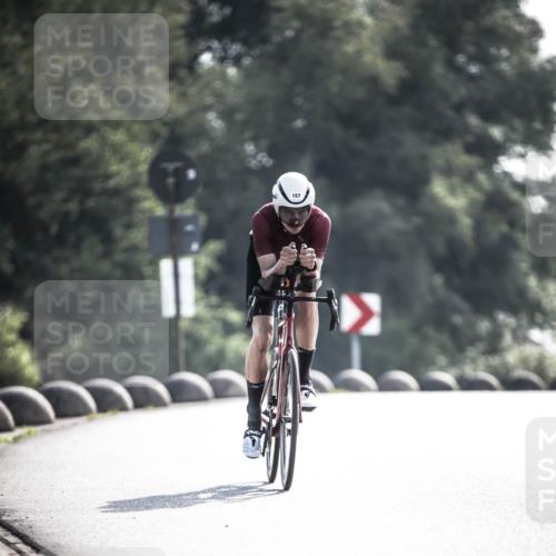 21.06.2026 - 29. Vierlanden-Triathlon H.Heesch http://msf.ph/oto/9856418 21.06.2026 09:00:48 Radfahren 157 meine-sportfotos.de