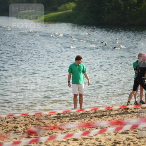 21.06.2026 - 29. Vierlanden-Triathlon LAZAROV Photography http://msf.ph/oto/9856432 21.06.2026 08:10:27 Schwimmen  meine-sportfotos.de