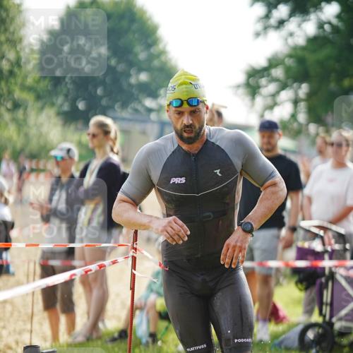 21.06.2026 - 29. Vierlanden-Triathlon LAZAROV Photography http://msf.ph/oto/9856446 21.06.2026 08:33:37 Schwimmen 9 meine-sportfotos.de