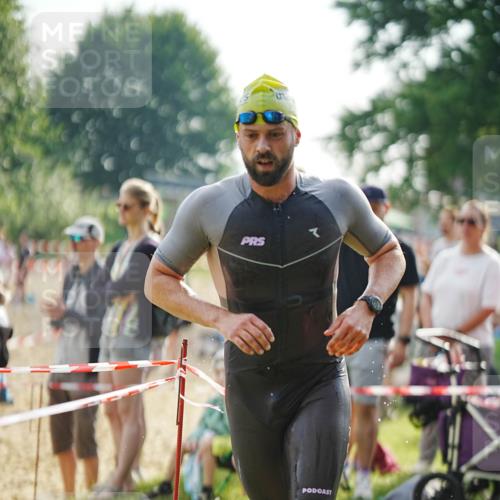 21.06.2026 - 29. Vierlanden-Triathlon LAZAROV Photography http://msf.ph/oto/9856449 21.06.2026 08:33:37 Schwimmen 9 meine-sportfotos.de
