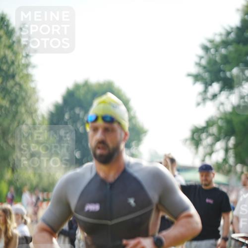 21.06.2026 - 29. Vierlanden-Triathlon LAZAROV Photography http://msf.ph/oto/9856455 21.06.2026 08:33:38 Schwimmen 9 meine-sportfotos.de