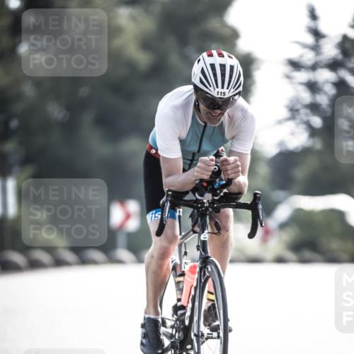 21.06.2026 - 29. Vierlanden-Triathlon H.Heesch http://msf.ph/oto/9856459 21.06.2026 09:00:57 Radfahren 115 meine-sportfotos.de