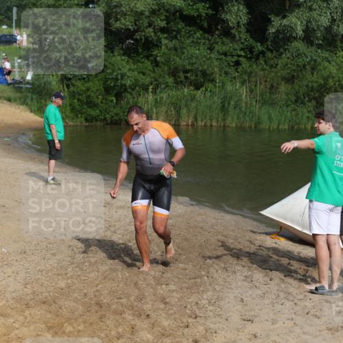 21.06.2026 - 29. Vierlanden-Triathlon Andreas Tolksdorf http://msf.ph/oto/9856463 21.06.2026 08:57:30 Schwimmen 120 meine-sportfotos.de