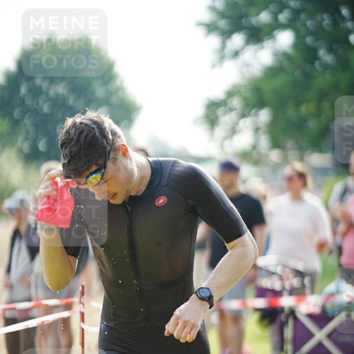 21.06.2026 - 29. Vierlanden-Triathlon LAZAROV Photography http://msf.ph/oto/9856481 21.06.2026 08:35:24 Schwimmen 79 meine-sportfotos.de