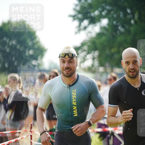 21.06.2026 - 29. Vierlanden-Triathlon LAZAROV Photography http://msf.ph/oto/9856492 21.06.2026 08:35:30 Schwimmen 23, 49, 79 meine-sportfotos.de