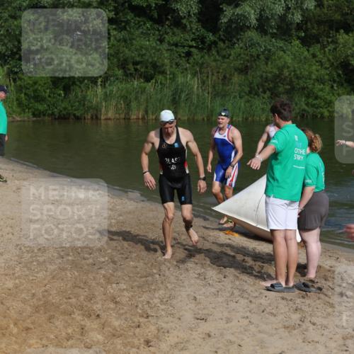 21.06.2026 - 29. Vierlanden-Triathlon Andreas Tolksdorf http://msf.ph/oto/9856498 21.06.2026 08:58:13 Schwimmen 8, 158 meine-sportfotos.de