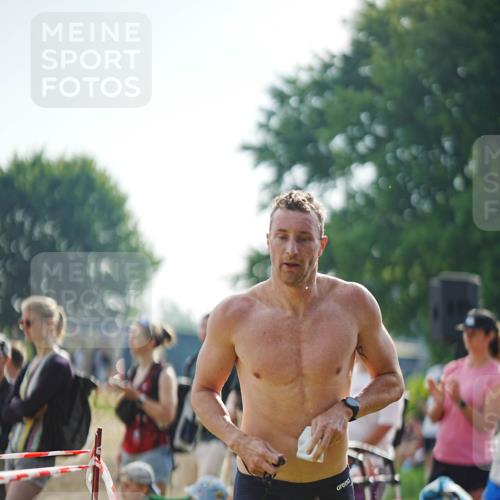 21.06.2026 - 29. Vierlanden-Triathlon LAZAROV Photography http://msf.ph/oto/9856503 21.06.2026 08:36:48 Schwimmen 207, 211 meine-sportfotos.de