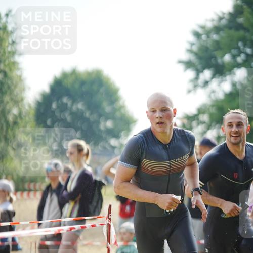 21.06.2026 - 29. Vierlanden-Triathlon LAZAROV Photography http://msf.ph/oto/9856519 21.06.2026 08:37:09 Schwimmen 24, 30 meine-sportfotos.de