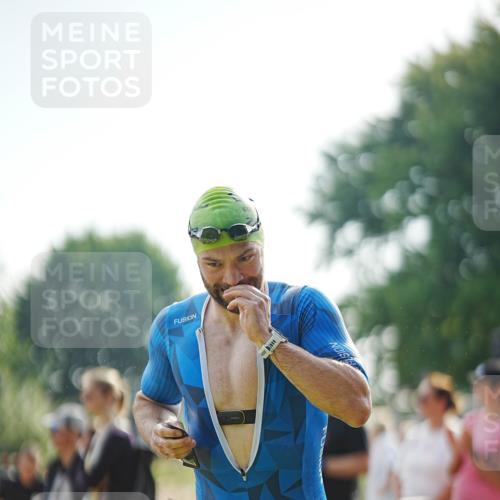 21.06.2026 - 29. Vierlanden-Triathlon LAZAROV Photography http://msf.ph/oto/9856574 21.06.2026 08:37:46 Schwimmen 36 meine-sportfotos.de