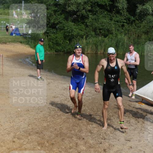 21.06.2026 - 29. Vierlanden-Triathlon Andreas Tolksdorf http://msf.ph/oto/9856584 21.06.2026 08:58:16 Schwimmen 8, 137, 158 meine-sportfotos.de