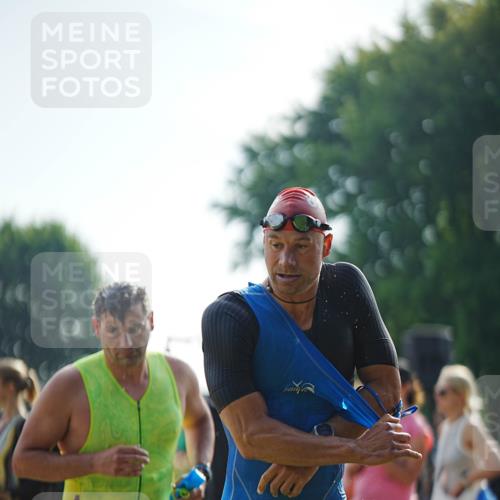 21.06.2026 - 29. Vierlanden-Triathlon LAZAROV Photography http://msf.ph/oto/9856585 21.06.2026 08:39:25 Schwimmen 32, 166, 212 meine-sportfotos.de