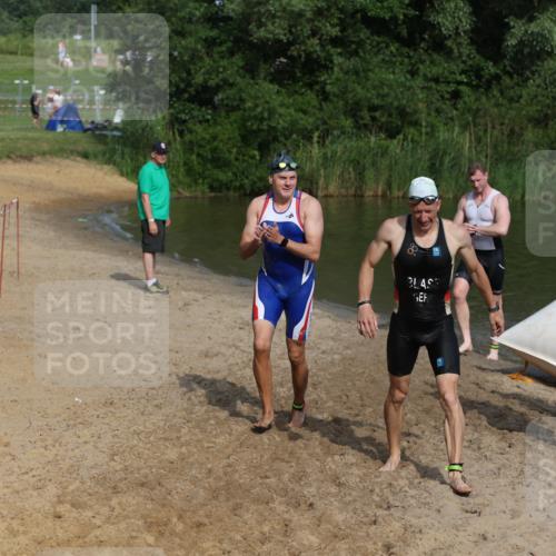 21.06.2026 - 29. Vierlanden-Triathlon Andreas Tolksdorf http://msf.ph/oto/9856594 21.06.2026 08:58:16 Schwimmen 8, 137, 158 meine-sportfotos.de