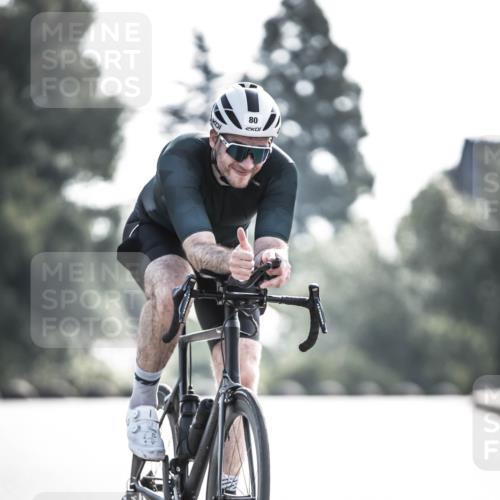 21.06.2026 - 29. Vierlanden-Triathlon H.Heesch http://msf.ph/oto/9856598 21.06.2026 09:01:29 Radfahren 80, 101 meine-sportfotos.de