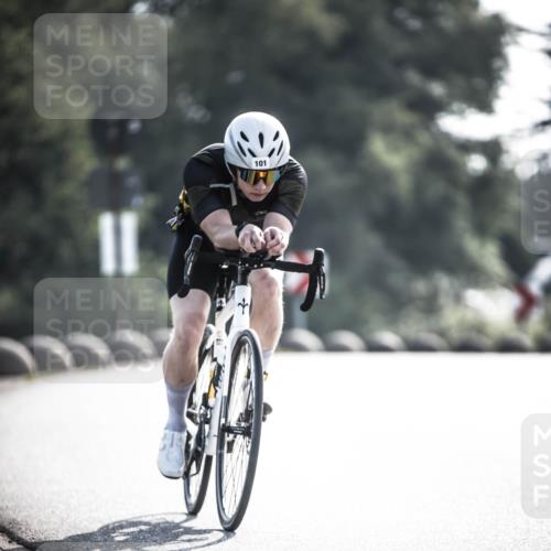 21.06.2026 - 29. Vierlanden-Triathlon H.Heesch http://msf.ph/oto/9856605 21.06.2026 09:01:30 Radfahren 80, 101 meine-sportfotos.de