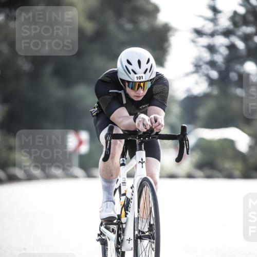 21.06.2026 - 29. Vierlanden-Triathlon H.Heesch http://msf.ph/oto/9856621 21.06.2026 09:01:31 Radfahren 80, 101, 161 meine-sportfotos.de