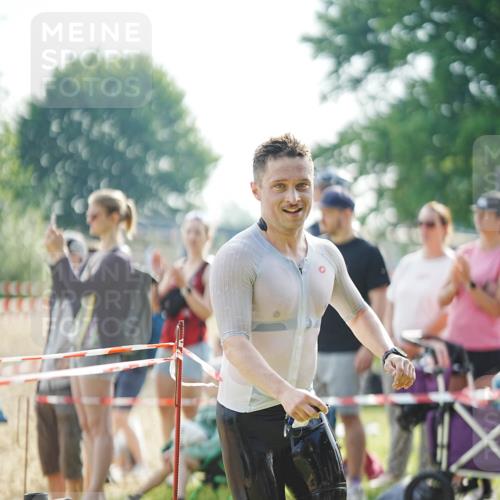 21.06.2026 - 29. Vierlanden-Triathlon LAZAROV Photography http://msf.ph/oto/9856624 21.06.2026 08:39:51 Schwimmen 72, 106 meine-sportfotos.de