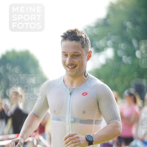 21.06.2026 - 29. Vierlanden-Triathlon LAZAROV Photography http://msf.ph/oto/9856635 21.06.2026 08:39:52 Schwimmen 72 meine-sportfotos.de