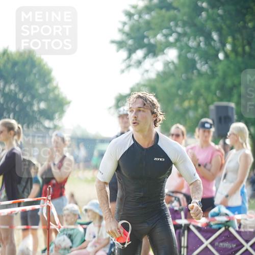 21.06.2026 - 29. Vierlanden-Triathlon LAZAROV Photography http://msf.ph/oto/9856641 21.06.2026 08:39:55 Schwimmen 72, 103 meine-sportfotos.de