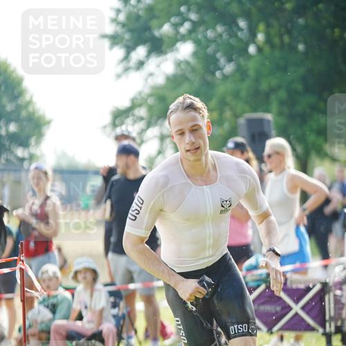 21.06.2026 - 29. Vierlanden-Triathlon LAZAROV Photography http://msf.ph/oto/9856650 21.06.2026 08:40:04 Schwimmen 7, 103 meine-sportfotos.de
