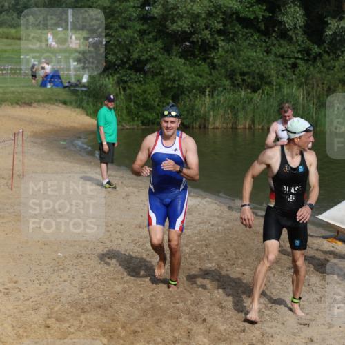 21.06.2026 - 29. Vierlanden-Triathlon Andreas Tolksdorf http://msf.ph/oto/9856660 21.06.2026 08:58:16 Schwimmen 8, 137, 158 meine-sportfotos.de