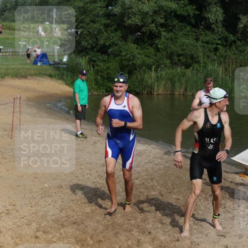21.06.2026 - 29. Vierlanden-Triathlon Andreas Tolksdorf http://msf.ph/oto/9856671 21.06.2026 08:58:16 Schwimmen 8, 137, 158 meine-sportfotos.de