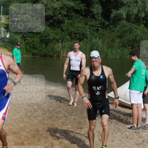 21.06.2026 - 29. Vierlanden-Triathlon Andreas Tolksdorf http://msf.ph/oto/9856676 21.06.2026 08:58:18 Schwimmen 8, 137, 158 meine-sportfotos.de