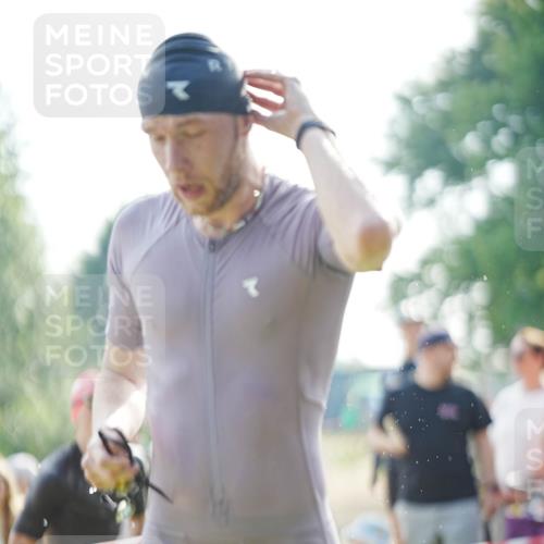 21.06.2026 - 29. Vierlanden-Triathlon LAZAROV Photography http://msf.ph/oto/9856686 21.06.2026 08:40:16 Schwimmen 21, 55, 78, 109 meine-sportfotos.de