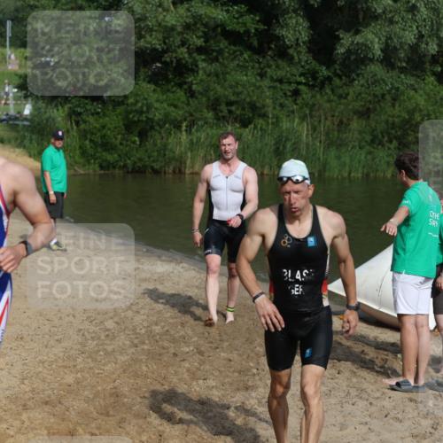 21.06.2026 - 29. Vierlanden-Triathlon Andreas Tolksdorf http://msf.ph/oto/9856689 21.06.2026 08:58:18 Schwimmen 8, 137, 158 meine-sportfotos.de