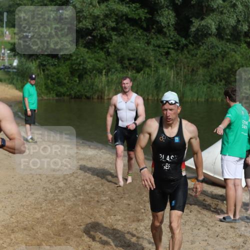 21.06.2026 - 29. Vierlanden-Triathlon Andreas Tolksdorf http://msf.ph/oto/9856695 21.06.2026 08:58:18 Schwimmen 8, 137, 158 meine-sportfotos.de