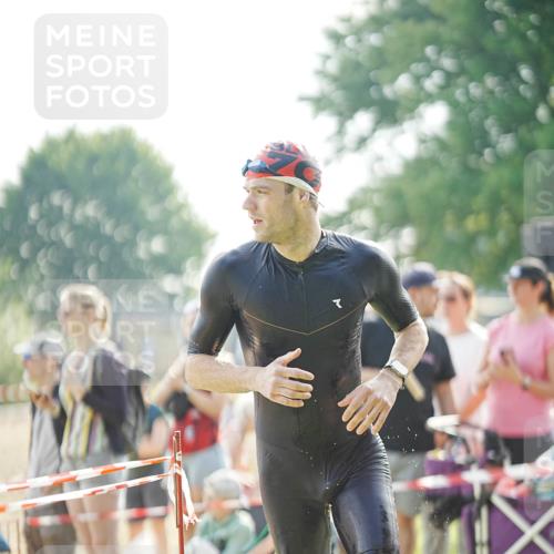 21.06.2026 - 29. Vierlanden-Triathlon LAZAROV Photography http://msf.ph/oto/9856697 21.06.2026 08:40:24 Schwimmen 51, 55, 109 meine-sportfotos.de