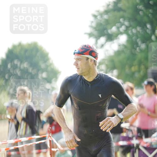 21.06.2026 - 29. Vierlanden-Triathlon LAZAROV Photography http://msf.ph/oto/9856698 21.06.2026 08:40:24 Schwimmen 51, 55, 109 meine-sportfotos.de