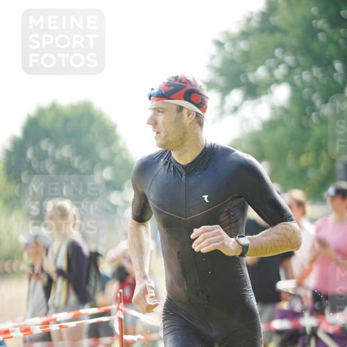 21.06.2026 - 29. Vierlanden-Triathlon LAZAROV Photography http://msf.ph/oto/9856701 21.06.2026 08:40:24 Schwimmen 51, 55, 109 meine-sportfotos.de