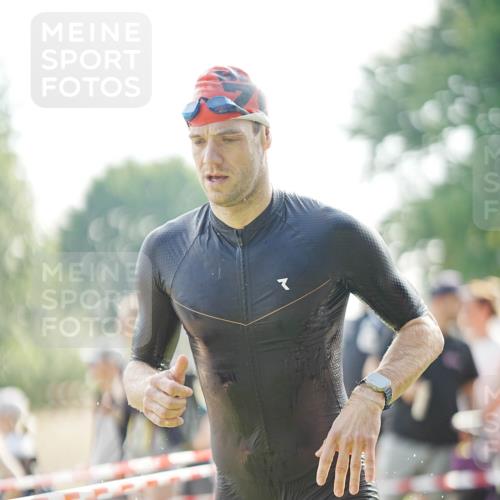 21.06.2026 - 29. Vierlanden-Triathlon LAZAROV Photography http://msf.ph/oto/9856703 21.06.2026 08:40:25 Schwimmen 51, 55, 109 meine-sportfotos.de