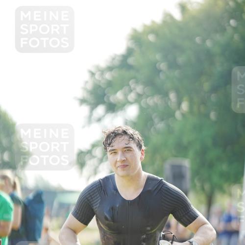 21.06.2026 - 29. Vierlanden-Triathlon LAZAROV Photography http://msf.ph/oto/9856720 21.06.2026 08:49:25 Schwimmen 54, 86 meine-sportfotos.de