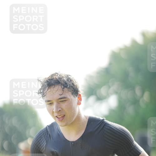 21.06.2026 - 29. Vierlanden-Triathlon LAZAROV Photography http://msf.ph/oto/9856726 21.06.2026 08:49:25 Schwimmen 54, 86 meine-sportfotos.de